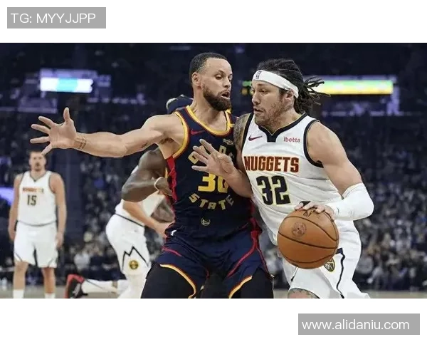 2016年勇士与雷霆巅峰对决背后的故事与精彩瞬间回顾 2016年勇士与雷霆巅峰对决背后的故事与精彩瞬间回顾