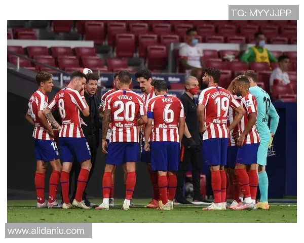 马德里竞技与皇家球队激战正酣谁能在西甲赛场笑到最后